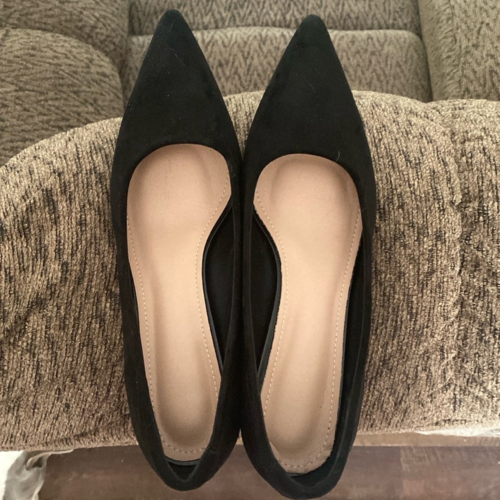 Black Vegan Suede Pumps